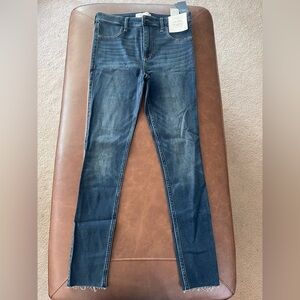 Abercrombie & Fitch Dark Blue Skinny Jeans